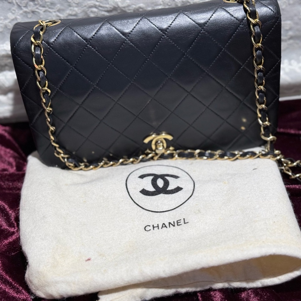Chanel Black Quilted Crossbody Bag with Gold Chain